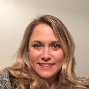 Meet your Posher, Lorie